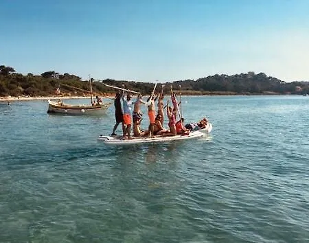 Island Paradise Bateau-hôtel